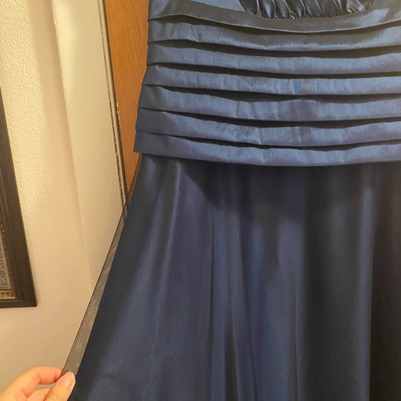 David’s Bridal Navy Blue Holiday Evening Gown - Picture 10 of 11